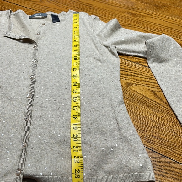 Liz Claiborne tan cardigan with sequins & beads.  Size Small. - Picture 9 of 10
